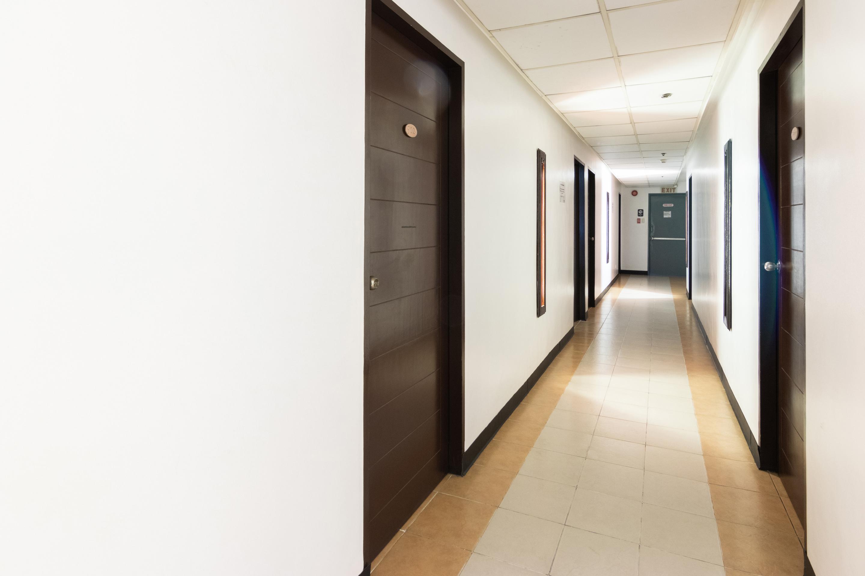 Vaccinated Staff - OYO 107 Orange Nest Hotel Manila Exterior foto